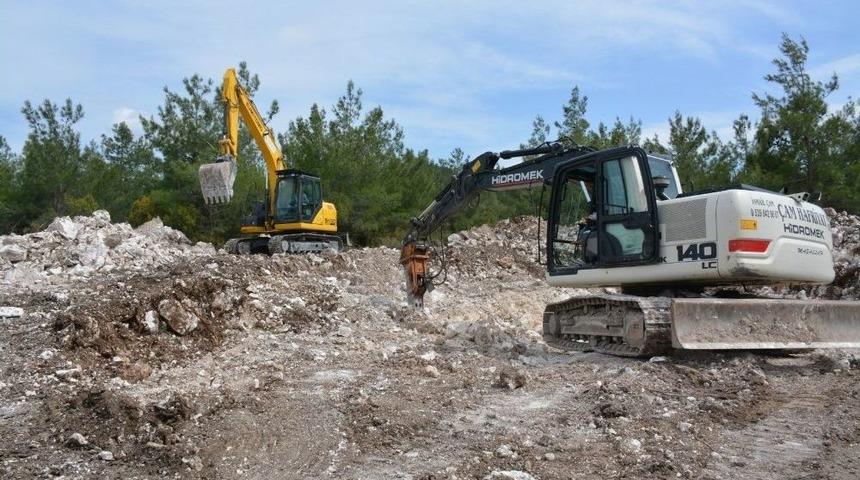 Mıdıklı&rsquo;nın 40 Yıllık Su Deposu Yenileniyor