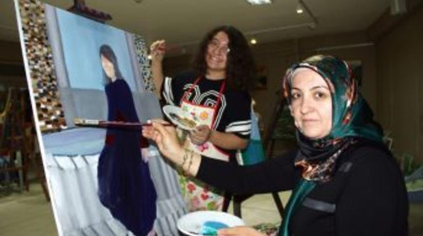 Anneye Kızından &rsquo;yağlı Boya Tablo&rsquo; Kursu