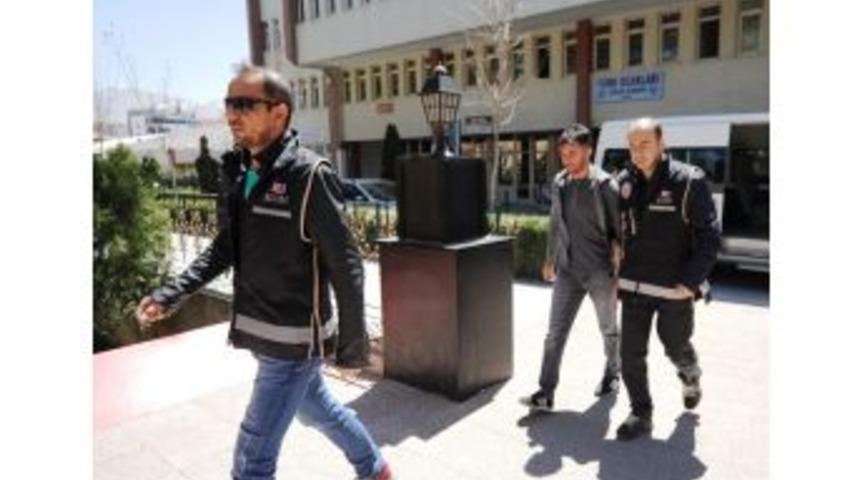 Niğde&rsquo;de G&ouml;zaltına Alınan 6 Asker Adliyeye Sevk Edildi