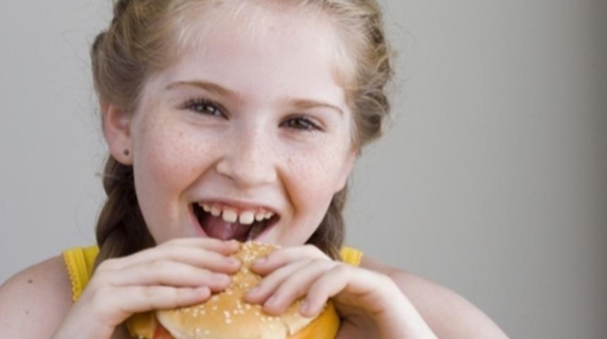 Fast Food  &Ccedil;ocukları Mutsuz Yapıyor