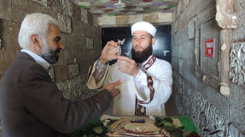 &ldquo;hz Peygamber Ve G&uuml;ven Toplumu&rdquo; Konulu Konferans Verildi