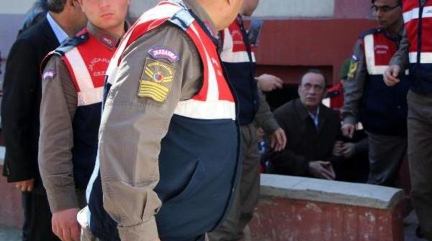 Alaattin &Ccedil;akıcı, Cumhurbaşkanına Hakaret Davasında Talimatla Ifade Verdi