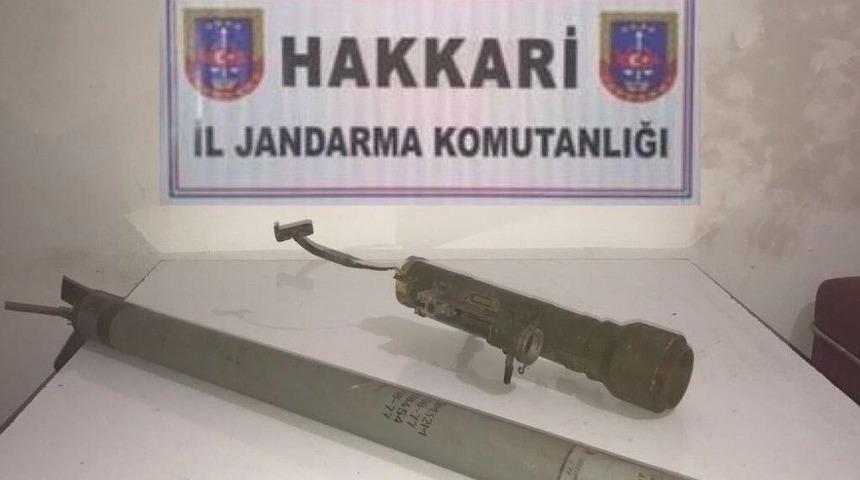 Tsk: "hakkari&rsquo;de Sa-18 F&uuml;ze M&uuml;himmatı, D&uuml;rb&uuml;n&uuml; Ve Tetikleyicisi Ele Ge&ccedil;irildi"