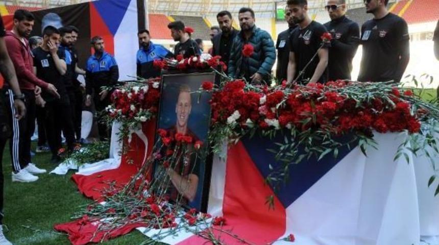 Çek Başkonsolos: Bizim Için Büyük Bir Kayıp (2)