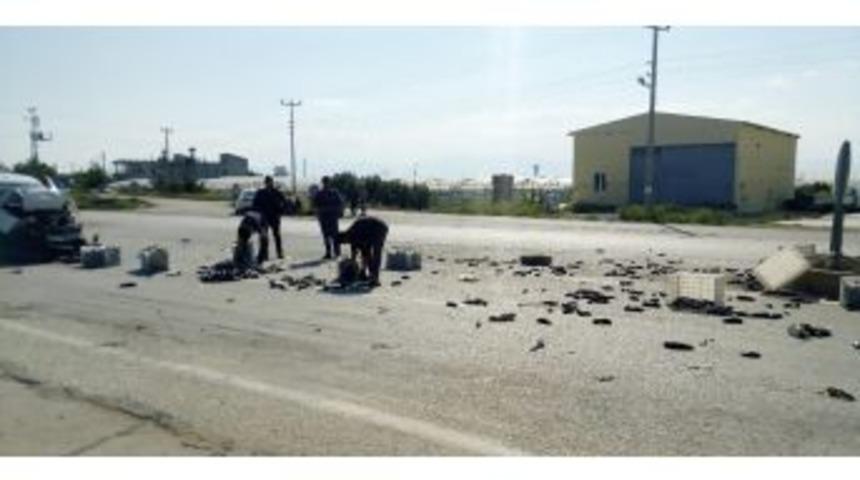 Antalya&rsquo;da Trafik Kazası: 2 Yaralı