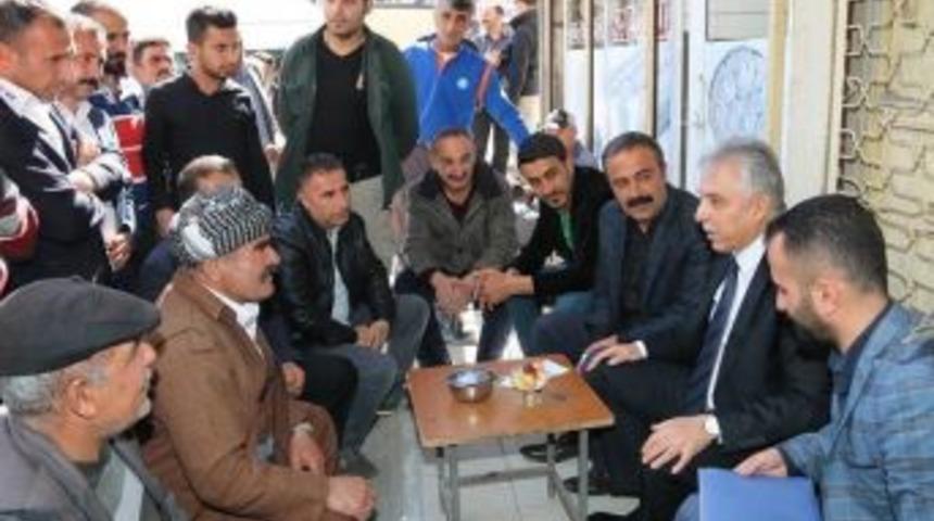 Vali Toprak Vatandaşların Sorunlarını Dinledi