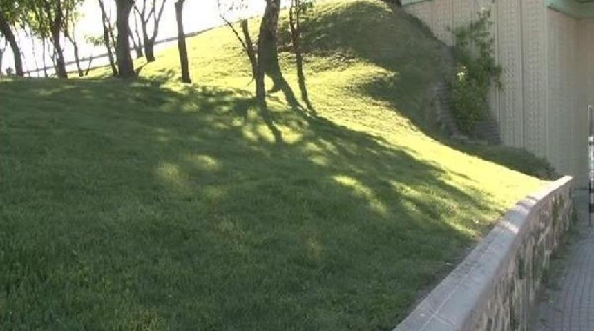 Metrob&uuml;s Durağında Tecav&uuml;z Girişimi