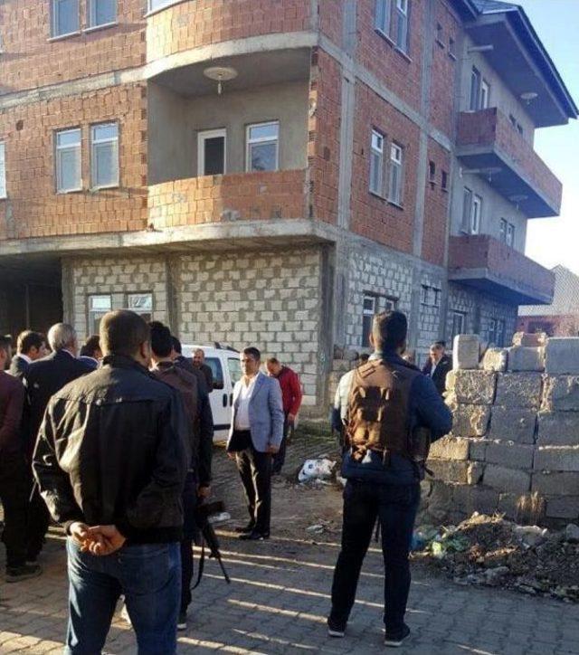 Bitlis'te Şehit Olan Astsubay'ın Ağrı'daki Ailesi Yasta