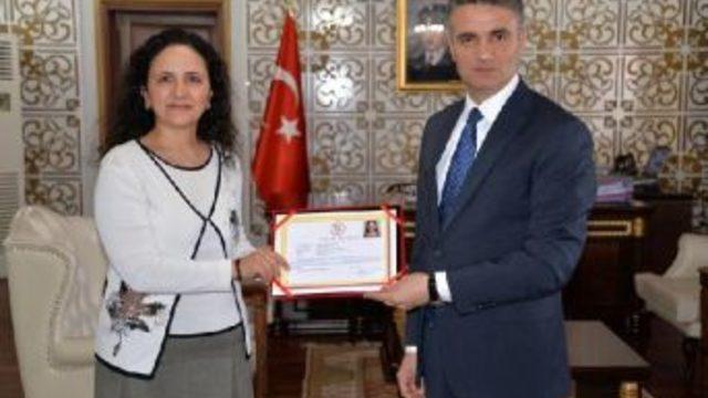 Sezeryan Doğum Oranı En Düşük Doktora Başarı Belgesi