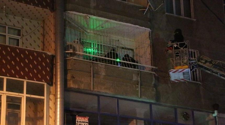 Sultangazi&rsquo;deki Y&uuml;r&uuml;y&uuml;ş Dergisi&rsquo;ne Operasyon