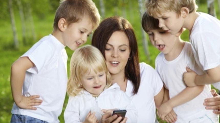 Telefon Bağımlılığı &Ccedil;ocuklara Zarar Veriyor