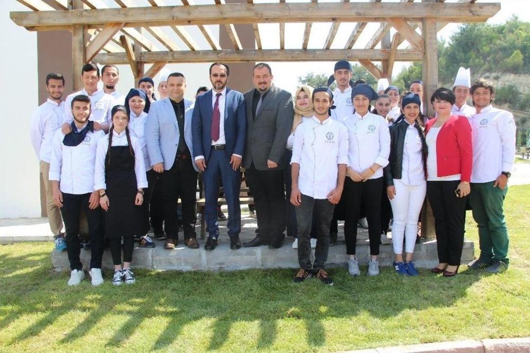 Davutlar Meslek Y&uuml;ksekokulu Aş&ccedil;ılık Programı Mutfak At&ouml;lyesi A&ccedil;ıldı