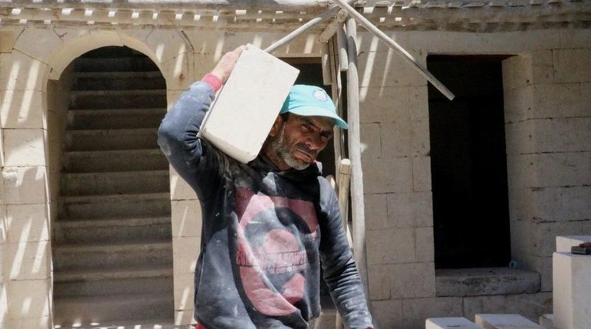 (&ouml;zel Haber) Tarihi Sırtlarında Taşıyorlar