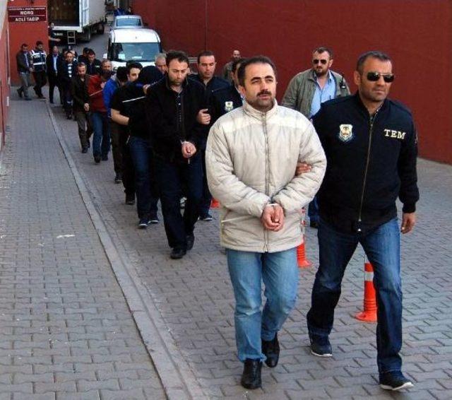 Fetö'den 13 Öğretmen Tutuklandı