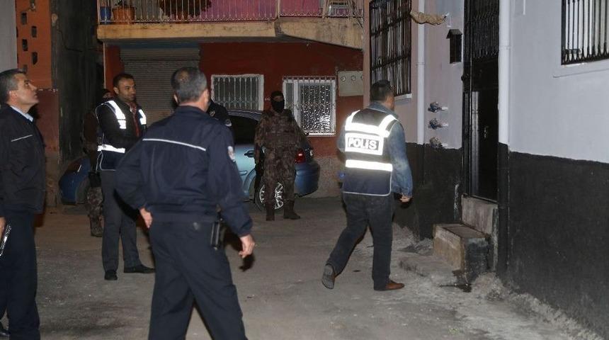 Bankaların Sistem A&ccedil;ığını Bulup 9 Milyon Lira Dolandırdılar