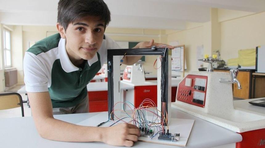 Liseli &Ouml;ğrenciden Yangında Hayat Kurtaracak Proje