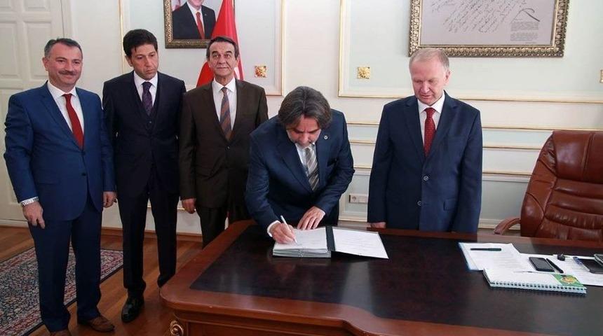 21 Derslikli Okulun Protokol&uuml; İmzalandı