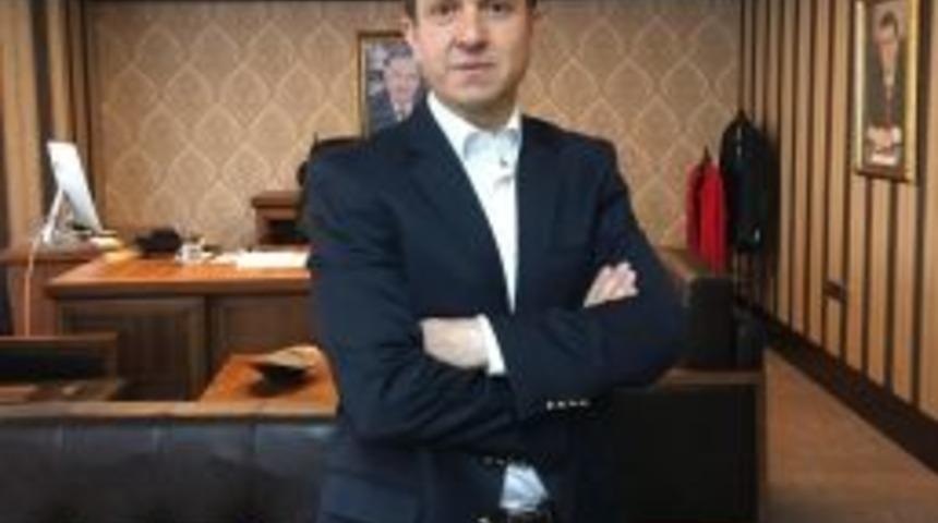 Batuhan Yaşar: "abdullah G&uuml;l &rsquo;hayır&rsquo;cıların Adayı Mı?"