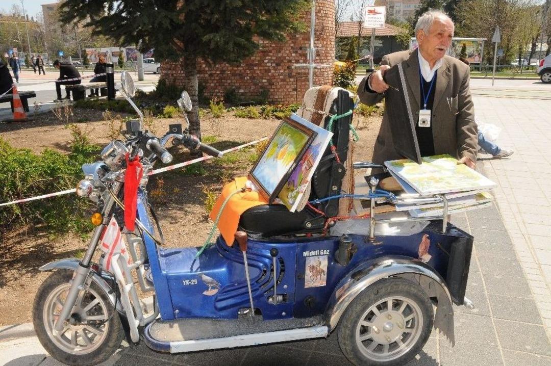 İlkokulda Kumun &Uuml;zerine Bir Resim &Ccedil;izdi Ve Hayatı Değişti
