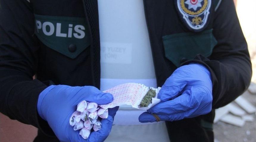 Adana&rsquo;da Torbacılara Şok Baskın