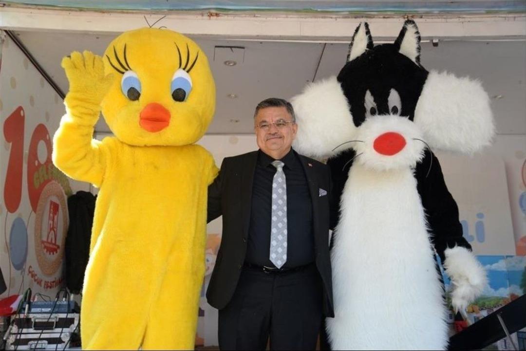 Bilecik&rsquo;te &Ccedil;ocuklar 10. Bilecik Belediyesi Geleneksel &Ccedil;ocuk Festivali Kapsamında Doyasıya Eğleniyor