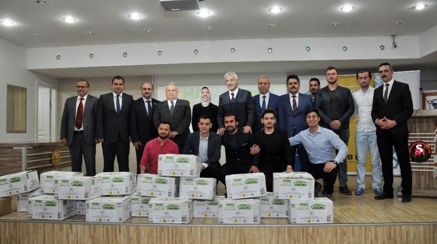 Stada Gelen Kitaplar Okullara Teslim Edildi