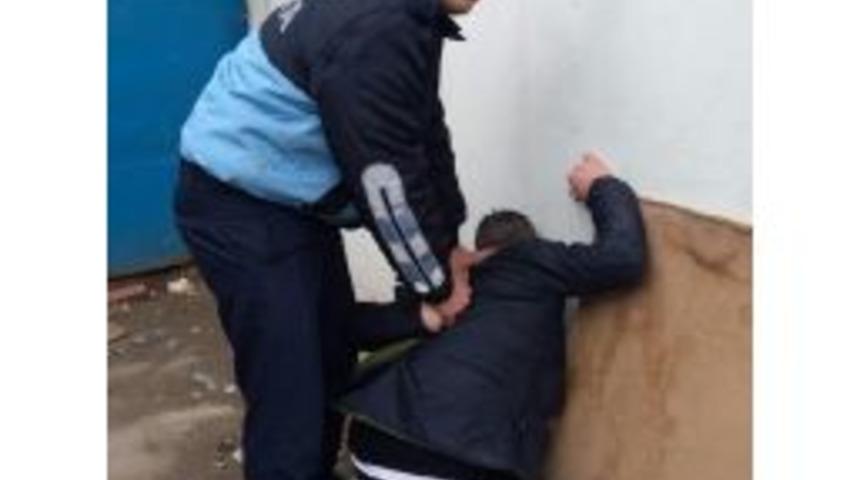 Kadınlara Taciz Ş&uuml;phelisini Zabıta Yakaladı