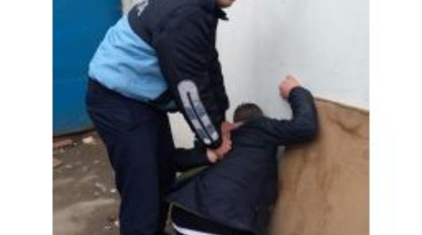 Tacizciyi Zabıta Yakaladı