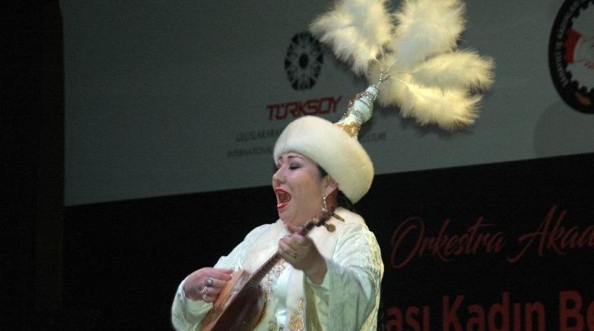 Ankara&rsquo;da Orta Asya R&uuml;zgarı Esti