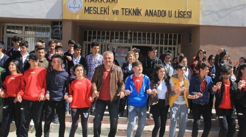 T&uuml;rkiye Finaline Davul Zurna İle Uğurlandılar