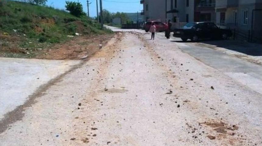 İzmit Belediyesi Yolları Kirletenler Yakın Takibe Alındı