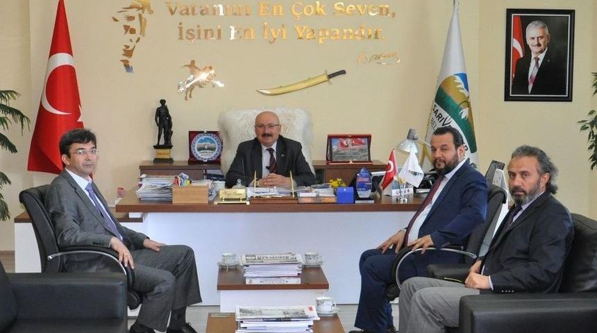 Km&uuml; Rekt&ouml;r&uuml; Akg&uuml;l&rsquo;den Ermenek Myo&rsquo;da İnceleme