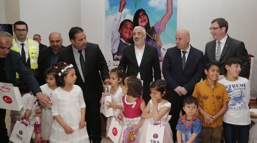 Tika Irak&rsquo;ta Yetimlerle Beraber