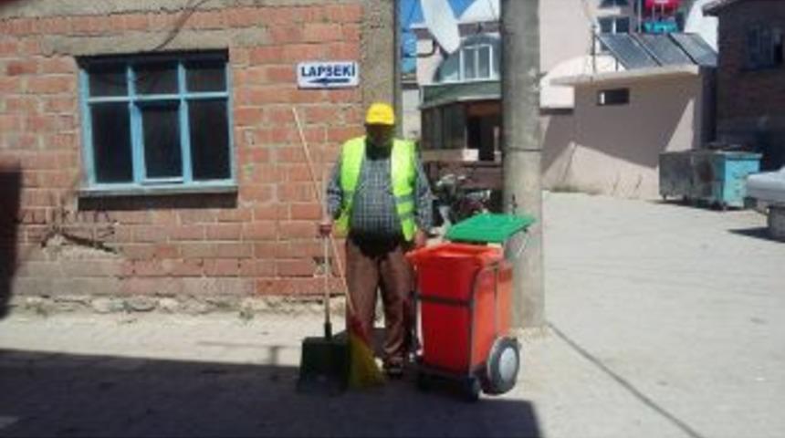 K&ouml;ylerde Temizlik &Ccedil;alışması