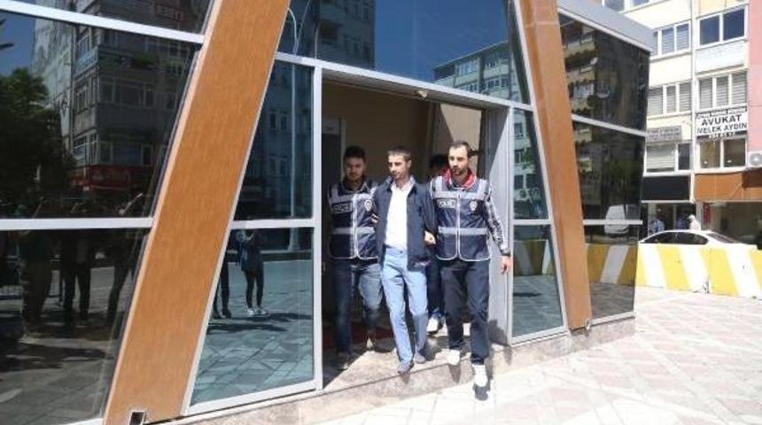 Fabrika Iş&ccedil;ilerinin Parasını &Ccedil;alan Hırsız Yakalandı