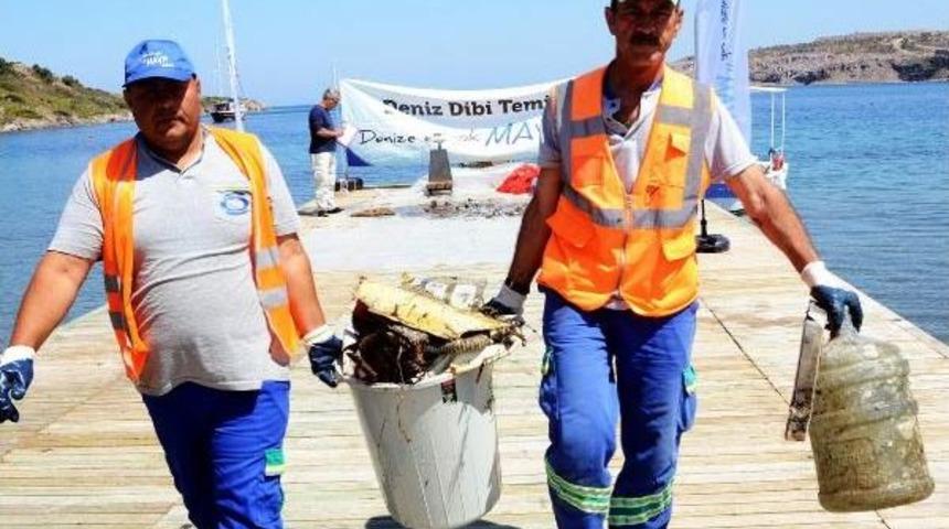 K&uuml;&ccedil;&uuml;kb&uuml;k Koyu'nda Deniz Dibi Temizliği