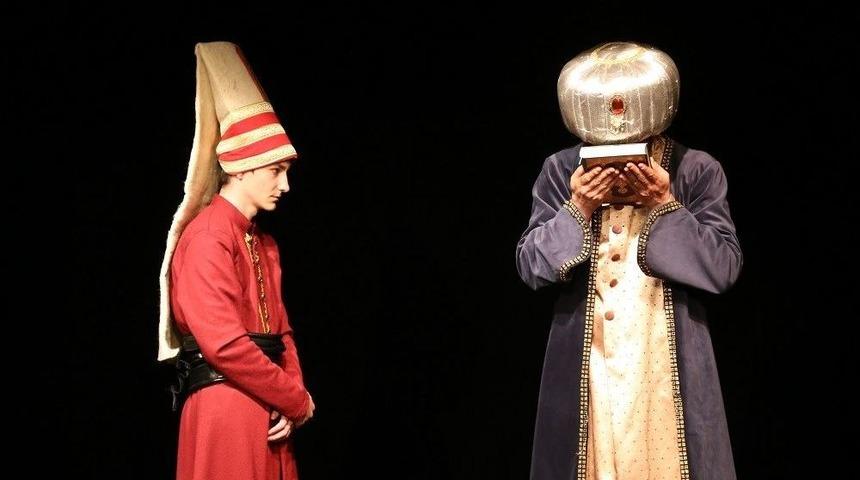 Ko-mek Kursiyerlerinden &Uuml;cretsiz Tirat Gecesi