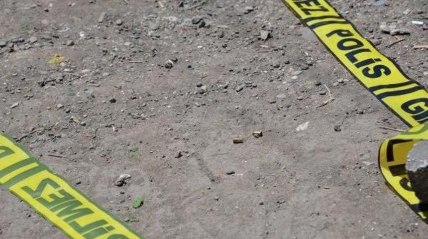 D&uuml;n Barıştılar Bug&uuml;n Yine &Ccedil;atıştılar: 1'i Ağır, 3 Yaralı