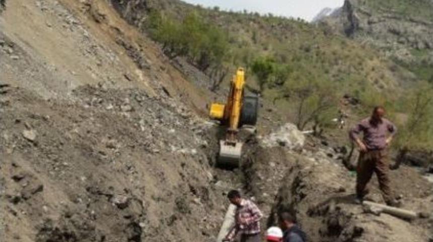 Derecik Beldesine 12 G&uuml;n Arada Sonra İ&ccedil;me Suyu Verildi