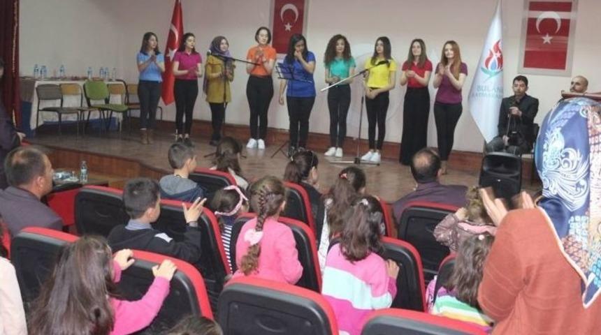 Miniklerden G&ouml;rkemli G&ouml;steri