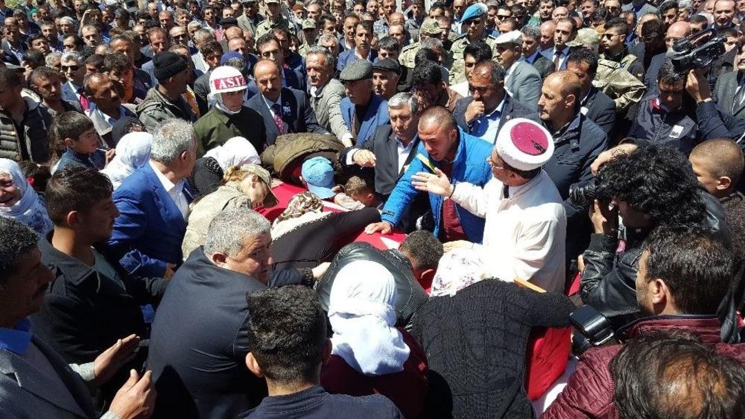 Tatvanlı Şehit Son Yolculuğuna Uğurlandı