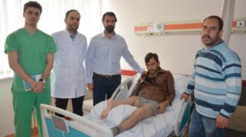 Protez Kullanabilmesi İ&ccedil;in Bacağı 180 Derece Ters Dikildi