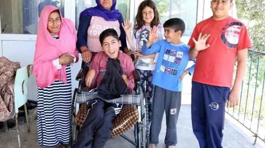 Gecekondularını Suriyelilere A&ccedil;an Aileye Destek Yağdı