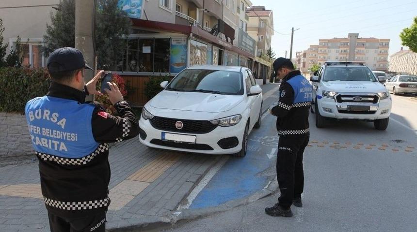Nil&uuml;fer&rsquo;de Yaya Ve Bisiklet Yolu İşgaline Ge&ccedil;it Yok