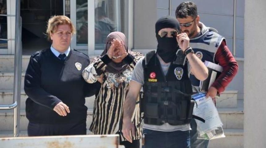 Anne-Oğula Uyuşturucu G&ouml;zaltısı