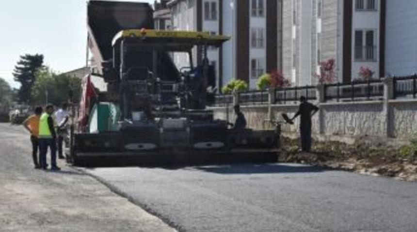 Cemikebir Mahallesindeki &Ccedil;evre Yolları Asfaltlanıyor