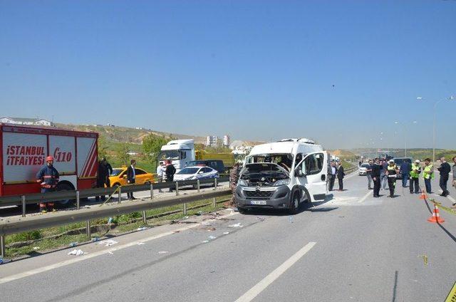 Pendik’te Servis Minibüsünde Patlama: 6 Yaralı