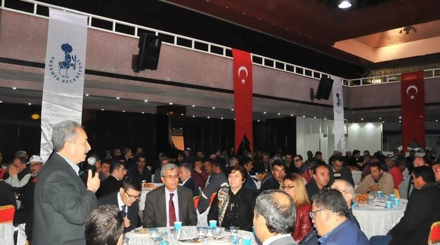 Başkan Akkaya&rsquo;dan, Belediye Personeline Herse İkramı