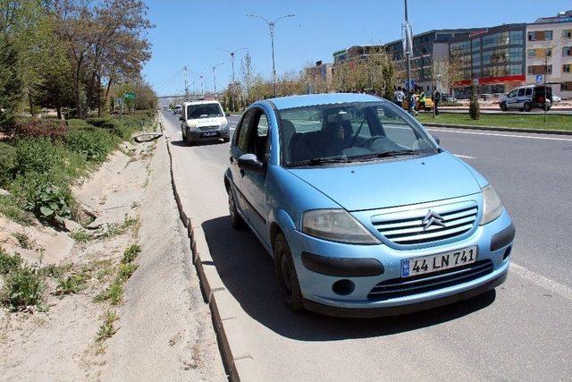 Teog Sonrası 2 Aracın Çarptığı Öğrenci Ağır Yaralandı