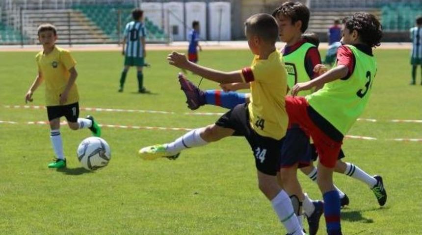 Miniklerde Zafer Soma Ve Akhisar'ın